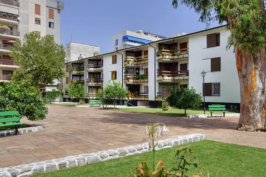 Beautiful, Very High Quality 2 Bed Apartment Fuengirola Spain